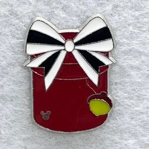 🔮 5/$25 Disney Character Presents Chip N Dale Acorn‎ Pin